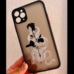 SHEIN Rose & Snake 11 Pro Max Case
